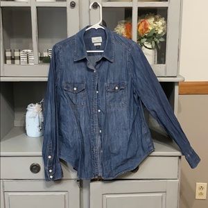 Women’s denim shirt.
